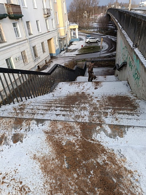 22 КДМ с песко-соляной смесью и реагентом вышли в ночь на дороги Иванова